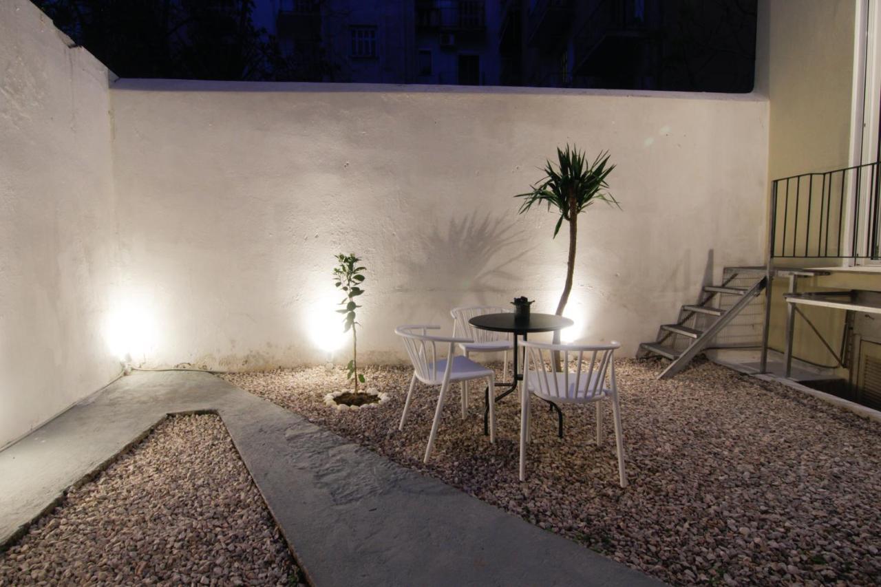 Patio Apartment Near Metro & Acropolis Атина Екстериор снимка