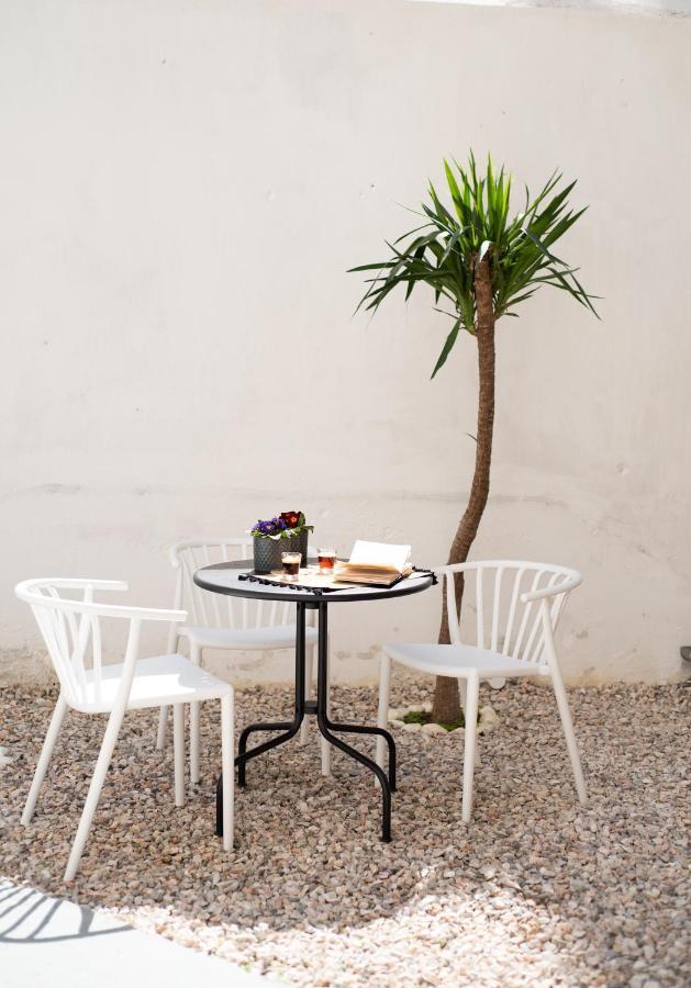Patio Apartment Near Metro & Acropolis Атина Екстериор снимка
