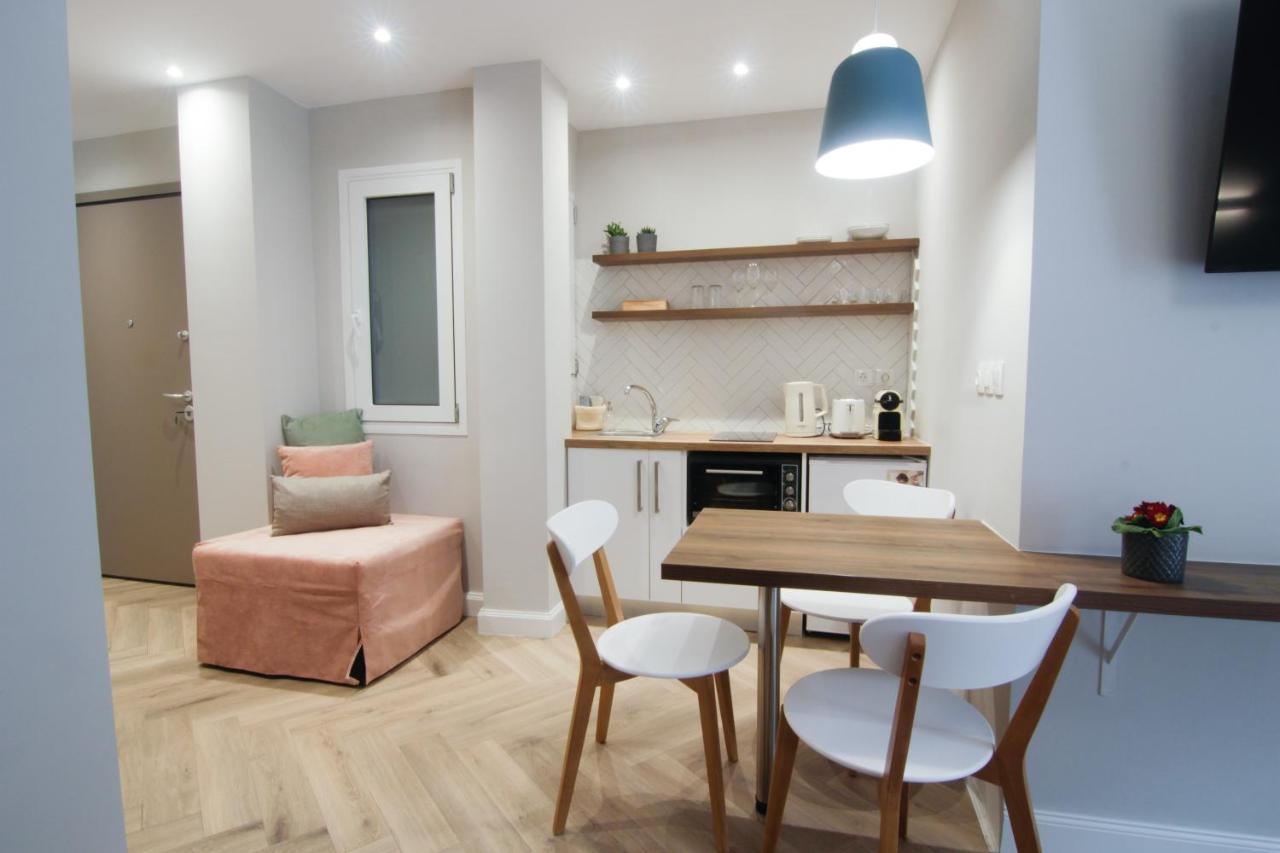 Patio Apartment Near Metro & Acropolis Атина Екстериор снимка