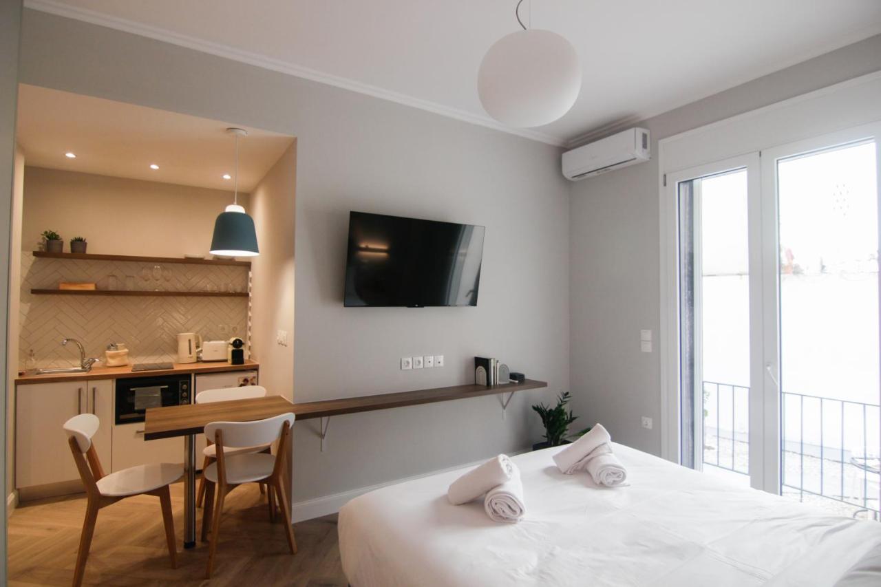 Patio Apartment Near Metro & Acropolis Атина Екстериор снимка